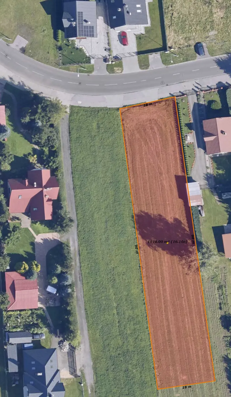 Działka 249/1 - fragmnt ortofotomapy z Geoportalu. Widoczna ul. Majdan ze ścieżką rowerową i chodnikiem. 